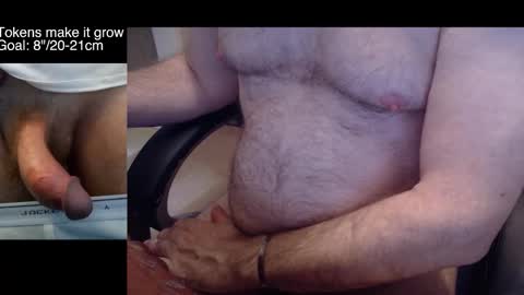 Snapshot of liebestool008 chatting on 12.16.25 8curve online show from 12.16.25