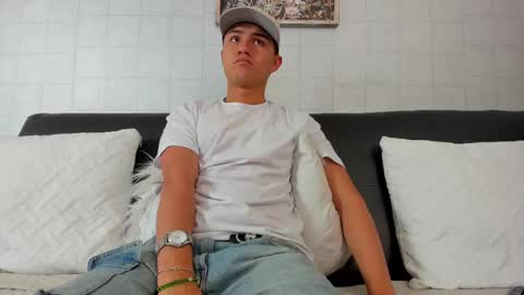 Snapshot of light_haze chatting on 10.03.25 light_haze online show from 10.03.25