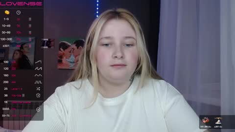 light_lunaa online show from 11.08.25
