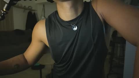 Snapshot of lightskinbeachboy chatting on 02.08.26 Lightskinbeachboy online show from 02.08.26