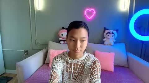 Lihn Pham online show from 11.30.25