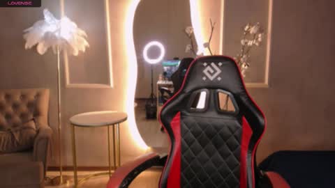 Snapshot of lii_rose chatting on 11.09.25 Lii online show from 11.09.25