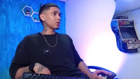 Snapshot of liiaam_lee_ chatting on 12.10.24 Daniel online show from 12.10.24