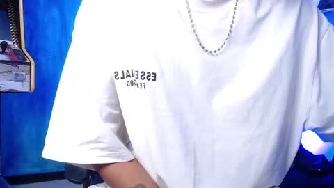 Snapshot of liiaam_lee_ chatting on 12.24.24 Daniel online show from 12.24.24