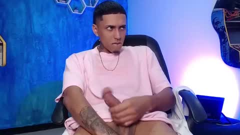 Snapshot of liiaam_lee_ chatting on 01.10.25 Daniel online show from 01.10.25