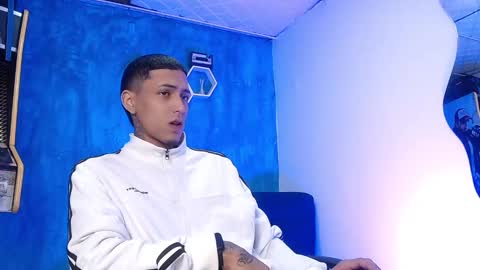 Snapshot of liiaam_lee_ chatting on 02.14.25 Daniel online show from 02.14.25