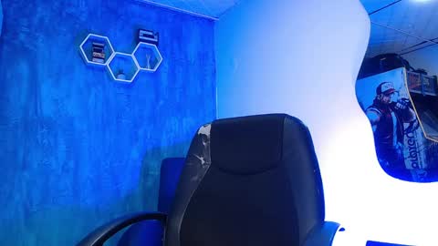 Snapshot of liiaam_lee_ chatting on 02.24.25 Daniel online show from 02.24.25