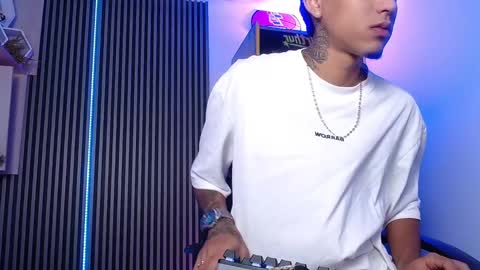 Snapshot of liiaam_lee_ chatting on 03.04.25 Daniel online show from 03.04.25