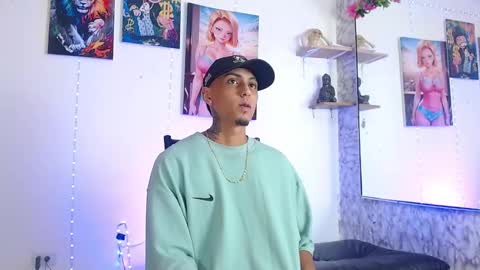 Snapshot of liiaam_lee_ chatting on 10.11.25 Daniel online show from 10.11.25