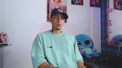 Snapshot of liiaam_lee_ chatting on 11.07.25 Daniel online show from 11.07.25