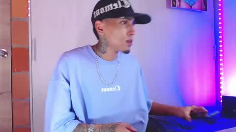 Snapshot of liiaam_lee_ chatting on 11.22.25 Daniel online show from 11.22.25