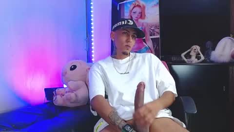 Snapshot of liiaam_lee_ chatting on 11.30.25 Daniel online show from 11.30.25