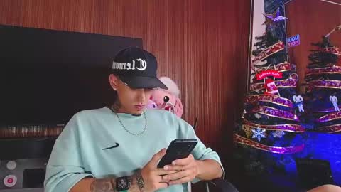 Snapshot of liiaam_lee_ chatting on 12.13.25 Daniel online show from 12.13.25