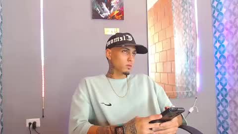 Snapshot of liiaam_lee_ chatting on 05.07.26 Daniel online show from 05.07.26