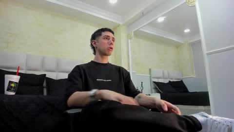 L I I A M online show from 02.16.25