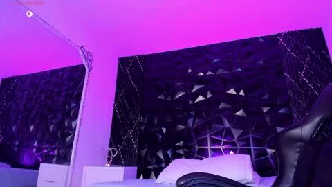 L I I A M online show from 03.14.26