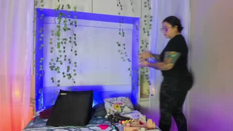         online show from 05.19.26