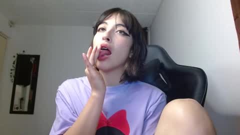 Snapshot of liisaax chatting on 12.24.24 lisa online show from 12.24.24