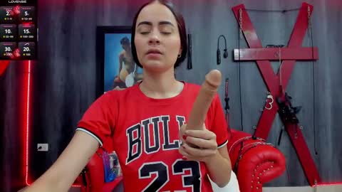 Snapshot of liittledollyx chatting on 11.18.25 Nini - online show from 11.18.25