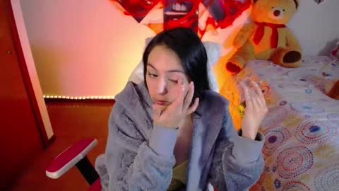 Liika  online show from 10.27.25