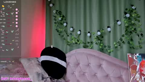 Snapshot of lika_moon chatting on 01.25.25 Lika online show from 01.25.25