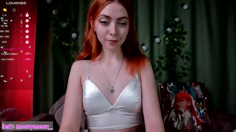 Snapshot of lika_moon chatting on 01.29.25 Lika online show from 01.29.25