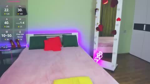 Snapshot of likaa_likaa chatting on 11.16.25 Lika online show from 11.16.25