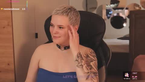 likaaberry online show from 11.28.25