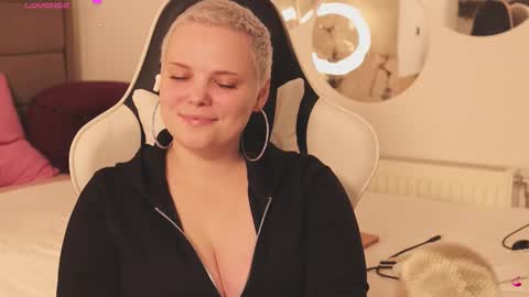 Snapshot of likaaberry chatting on 03.05.26 likaaberry online show from 03.05.26