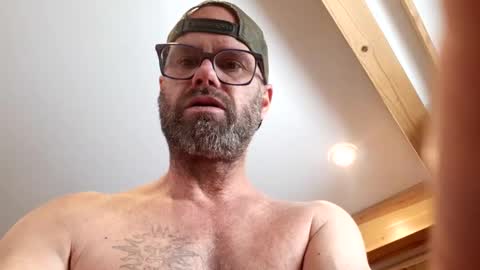 Snapshot of likedoingit69 chatting on 11.13.25 St pierre online show from 11.13.25