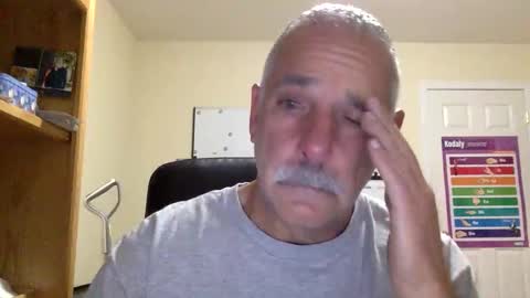 Snapshot of likefhot chatting on 12.15.25 likefhot online show from 12.15.25