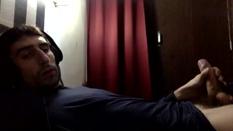 Snapshot of likewhatchasee chatting on 12.16.25 likewhatchasee online show from 12.16.25