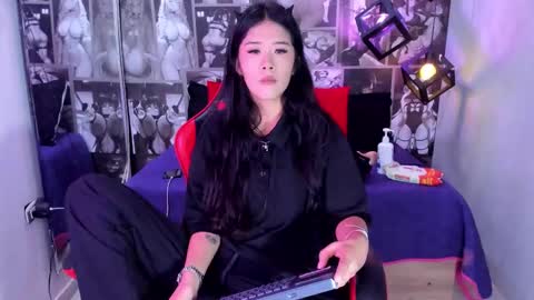 Snapshot of lil_cey chatting on 09.18.25 Lili Cey online show from 09.18.25