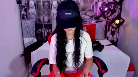 Snapshot of lil_cey chatting on 09.20.25 Lili Cey online show from 09.20.25