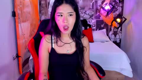 Snapshot of lil_cey chatting on 10.25.25 Lili Cey online show from 10.25.25