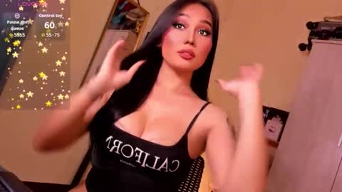 Snapshot of lil_m1ss_silly chatting on 01.10.26 Miss Lily online show from 01.10.26