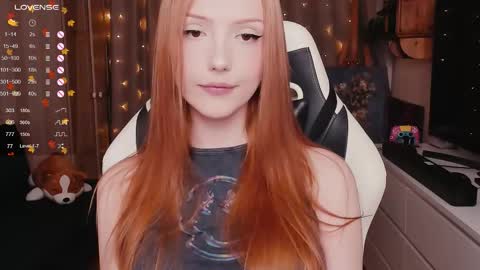 Snapshot of lil_pumpkinpie chatting on 11.24.25 Val online show from 11.24.25