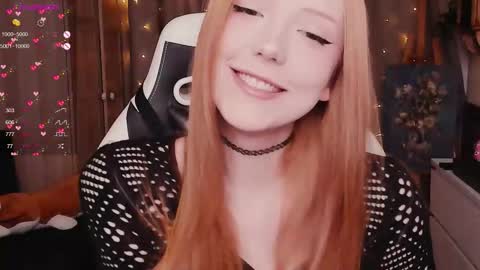 Snapshot of lil_pumpkinpie chatting on 12.04.25 Val online show from 12.04.25