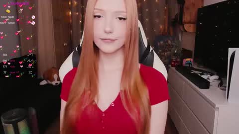 Snapshot of lil_pumpkinpie chatting on 12.21.25 Val online show from 12.21.25