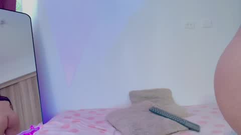 Snapshot of lil_swaay chatting on 05.23.26 Lola online show from 05.23.26