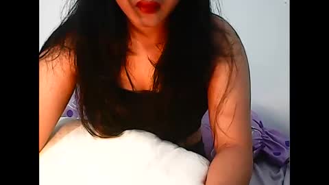Snapshot of lil_sweetgirl4u chatting on 02.01.25 lil_sweetgirl4u online show from 02.01.25