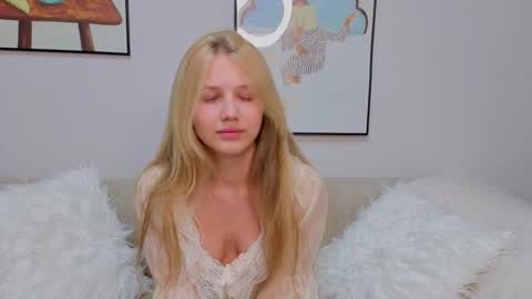 Emma online show from 11.08.25