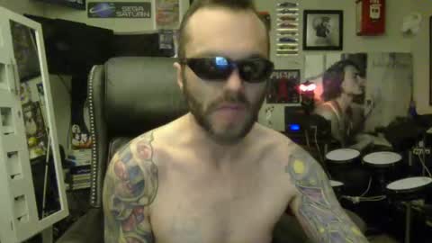 Snapshot of lil_tea_break_6996 chatting on 02.14.25 t online show from 02.14.25