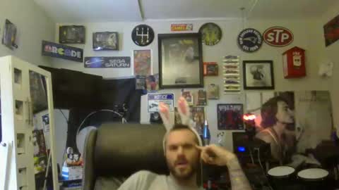 Snapshot of lil_tea_break_6996 chatting on 02.17.25 t online show from 02.17.25