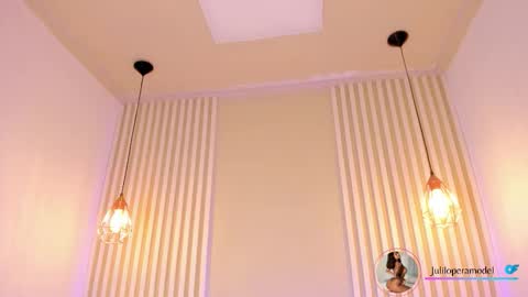 Snapshot of lila_cohen chatting on 11.12.25 L I L A online show from 11.12.25