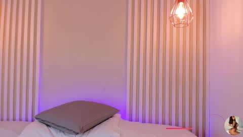 Snapshot of lila_cohen chatting on 11.28.25 L I L A online show from 11.28.25