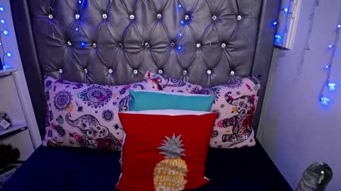   online show from 02.05.25