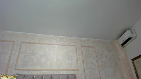 lila bailey  online show from 11.06.25