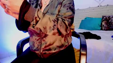 Snapshot of lilah_sweet chatting on 01.28.25 Lilah Sweet online show from 01.28.25