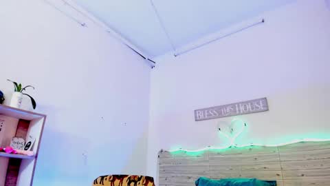 Snapshot of lilah_sweet chatting on 01.29.25 Lilah Sweet online show from 01.29.25